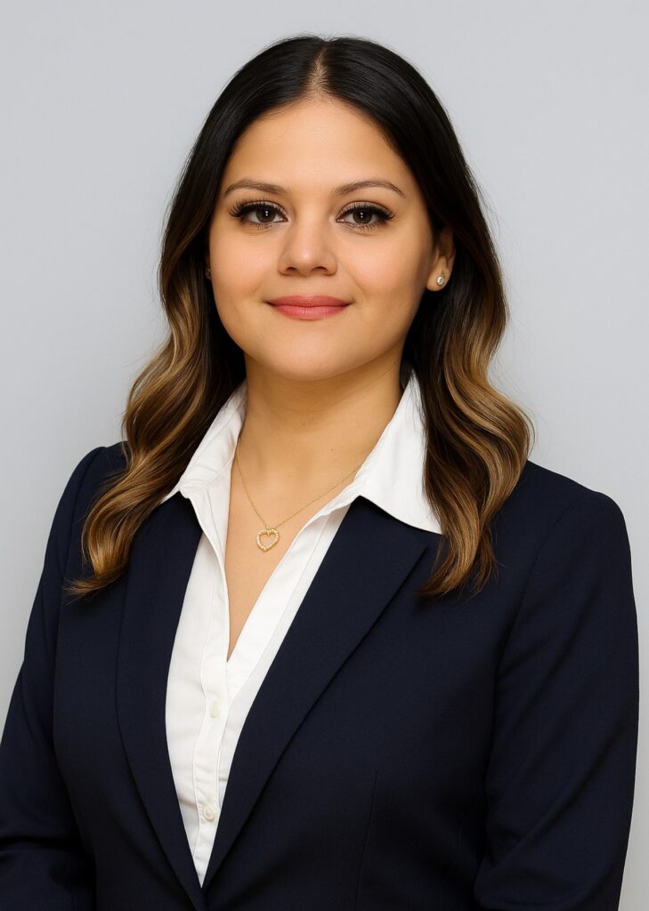 About me: Gisell Villanueva profile picture professional gisell